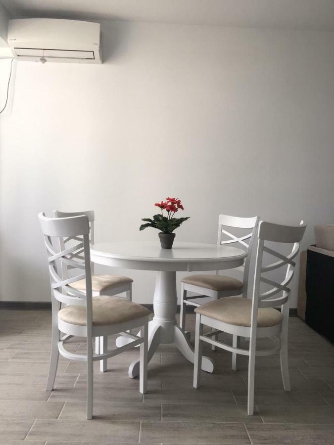 Umi Apartment Alezzi Resort Năvodari Eksteriør billede