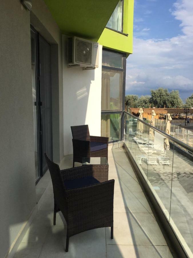 Umi Apartment Alezzi Resort Năvodari Eksteriør billede