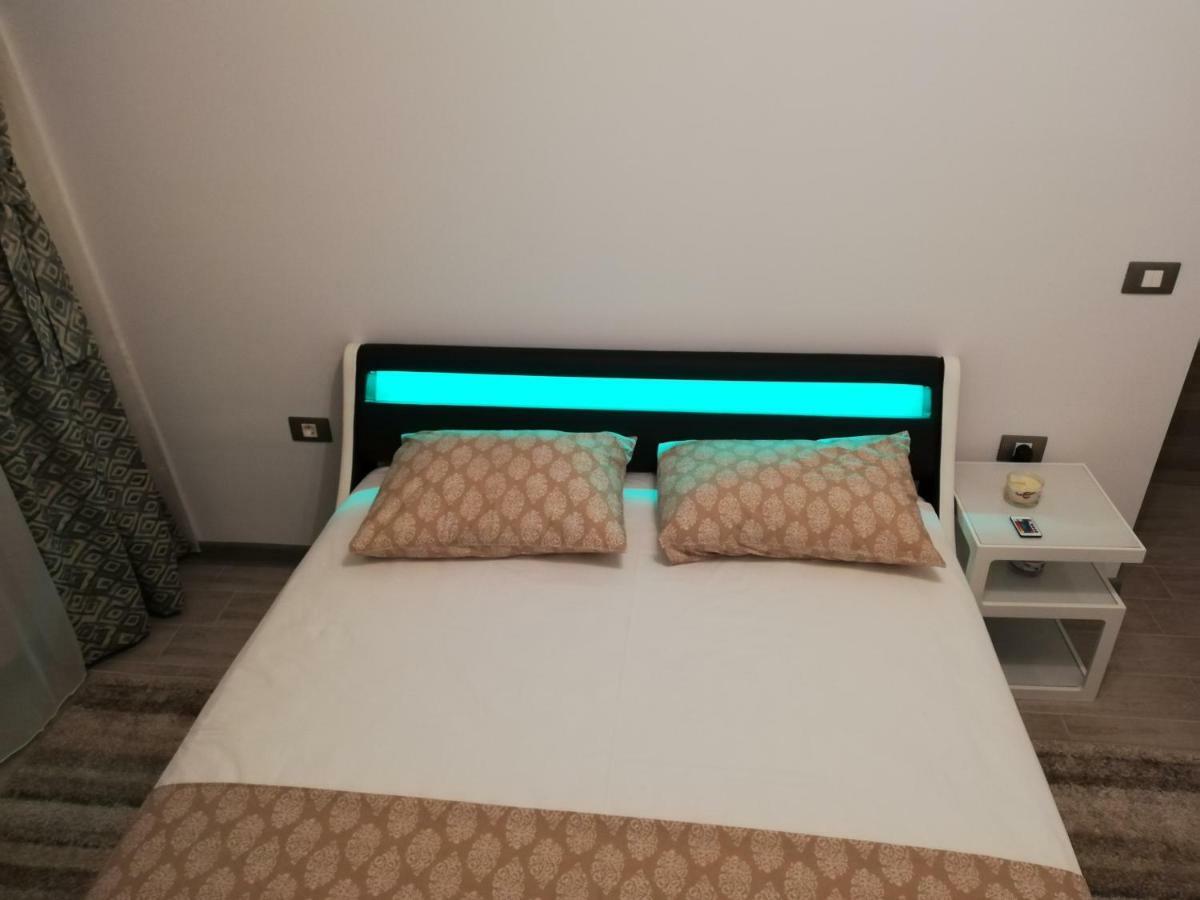 Umi Apartment Alezzi Resort Năvodari Eksteriør billede